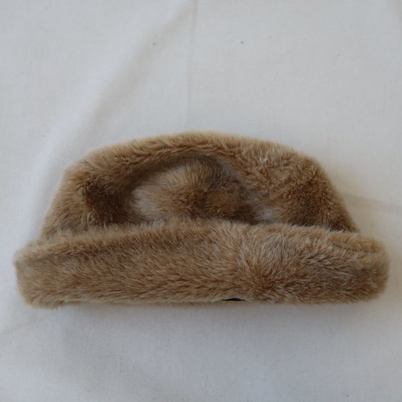 Faux Fur Bucket Hat - Picture 9 of 10